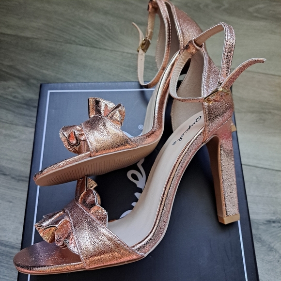 Qupid| rose gold distressed met pu~ open toed high heel with ankle strap - Picture 9 of 11
